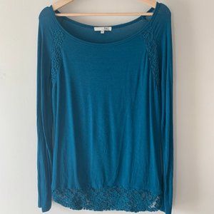H&C Collection Long Sleeve Blue-Green Womens Top with Lace Detailing